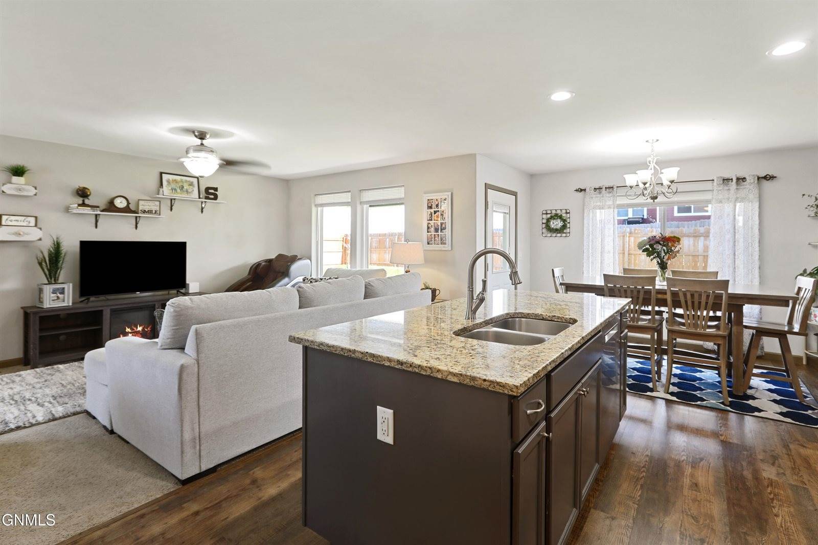 5826 Anna Avenue, Williston, ND 58801