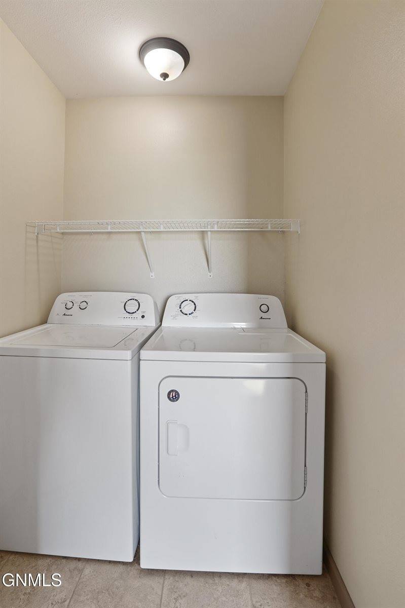 5826 Anna Avenue, Williston, ND 58801