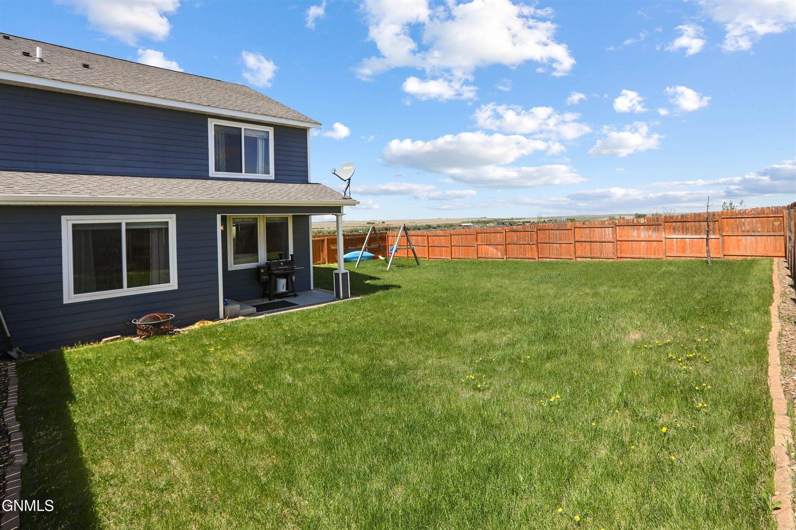 5826 Anna Avenue, Williston, ND 58801