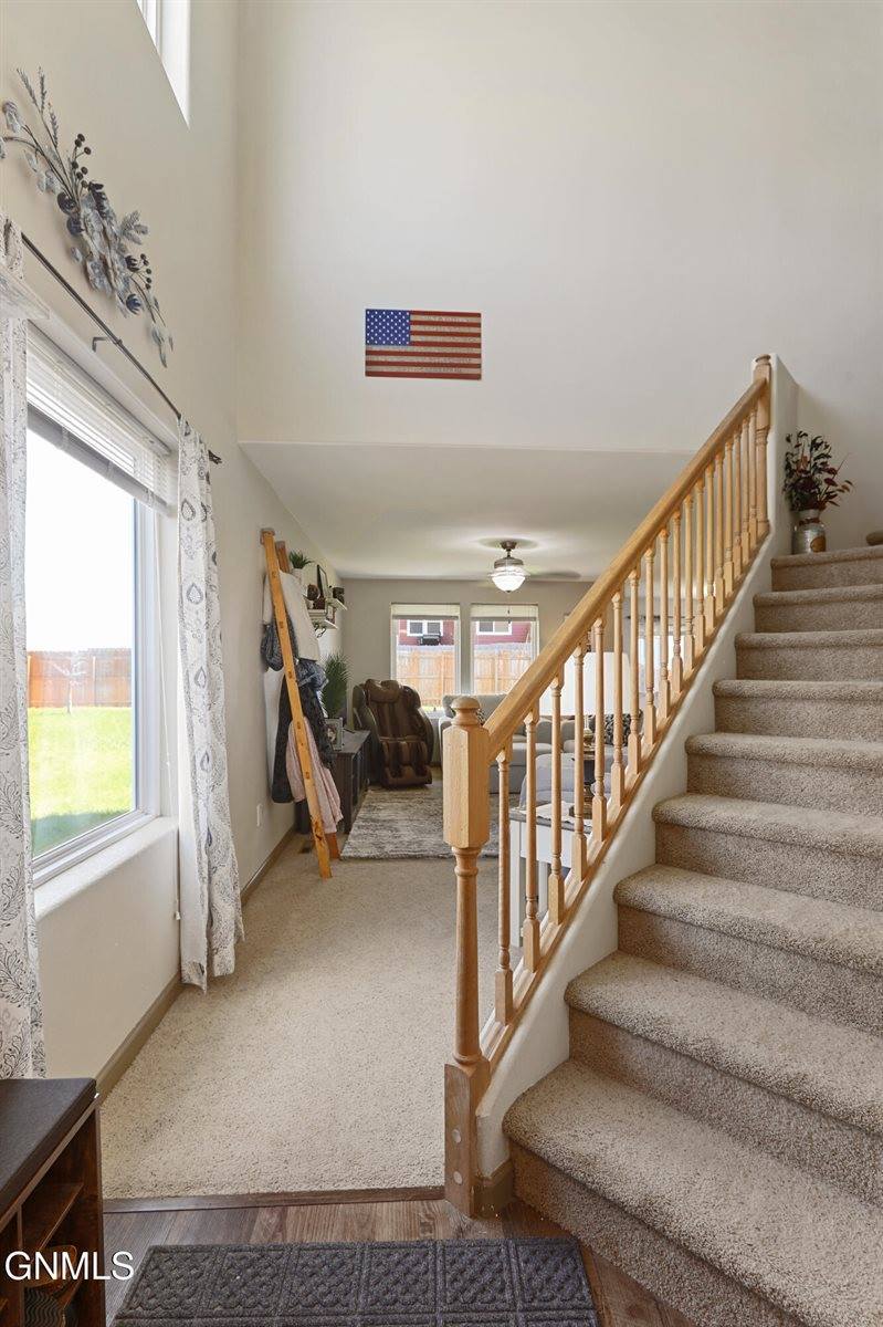 5826 Anna Avenue, Williston, ND 58801