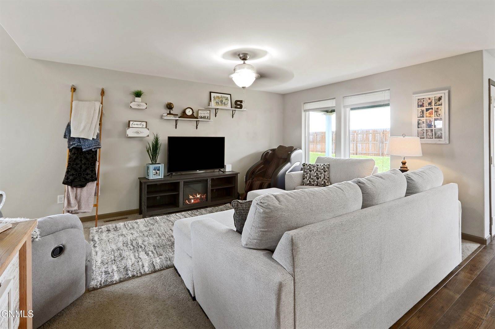 5826 Anna Avenue, Williston, ND 58801