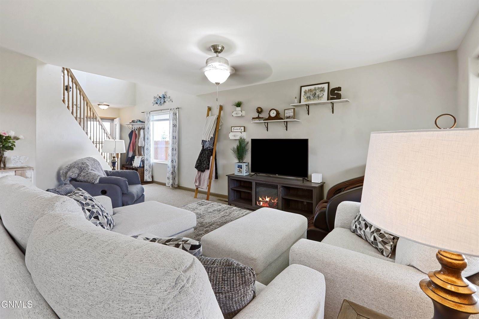 5826 Anna Avenue, Williston, ND 58801