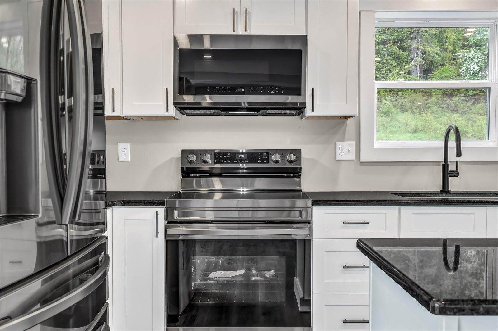 61 Main Road, Eddington, ME 04428