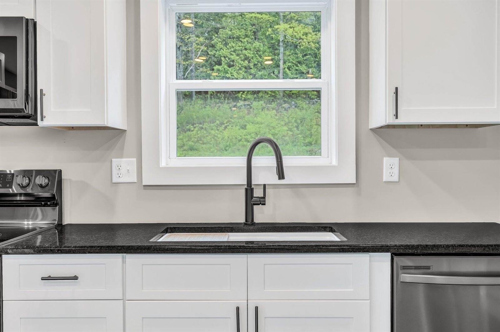 61 Main Road, Eddington, ME 04428