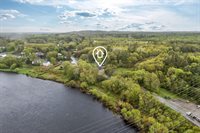 61 Main Road, Eddington, ME 04428