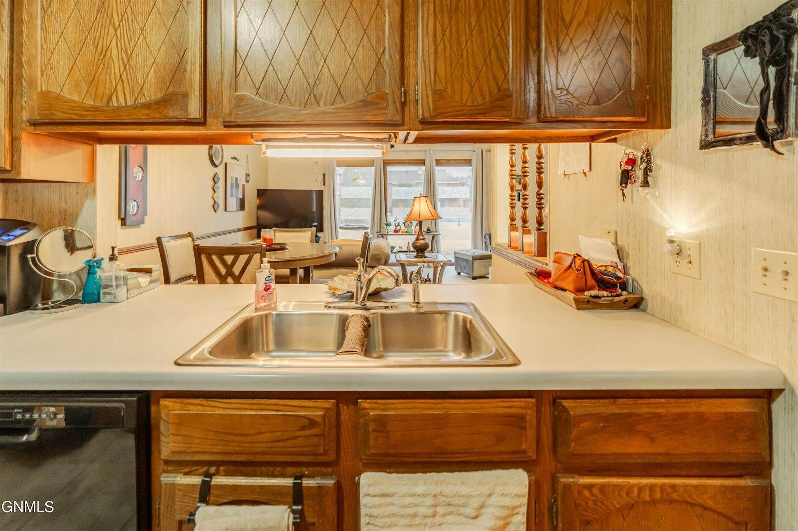 1205 Washington Street, Bismarck, ND 58504