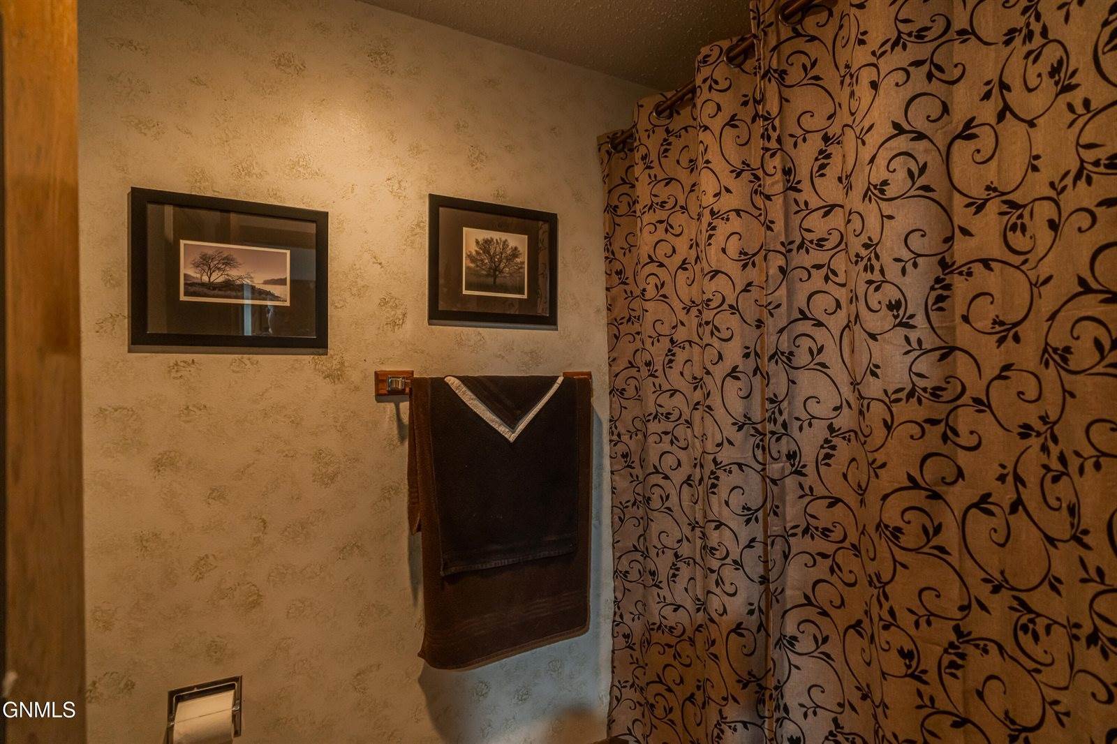 1205 Washington Street, Bismarck, ND 58504