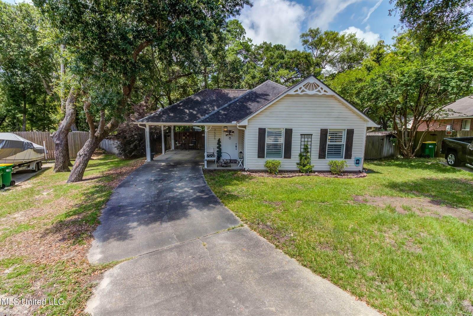 7505 Martin Court, Ocean Springs, MS 39564