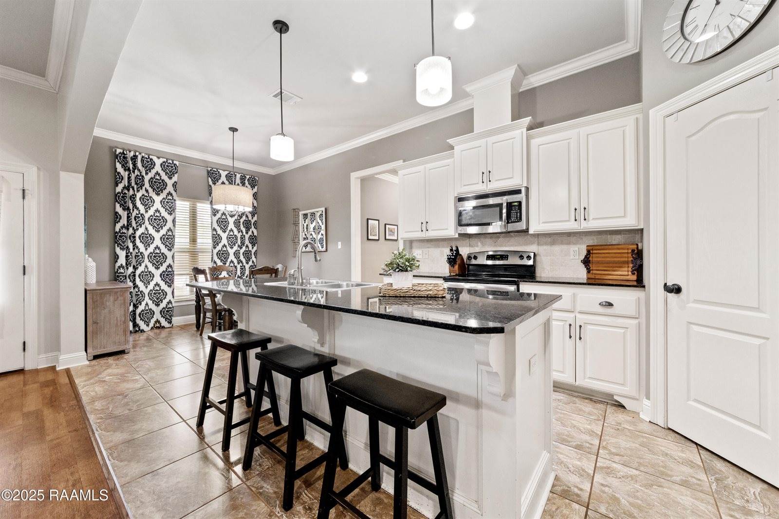 220 Oak Path Drive, Carencro, LA 70520