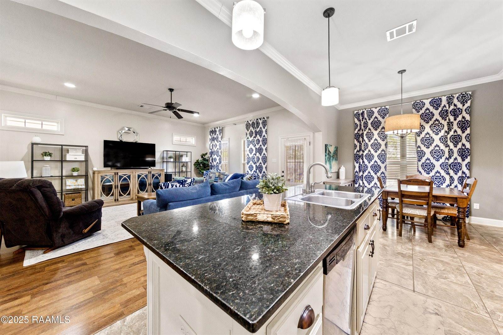 220 Oak Path Drive, Carencro, LA 70520