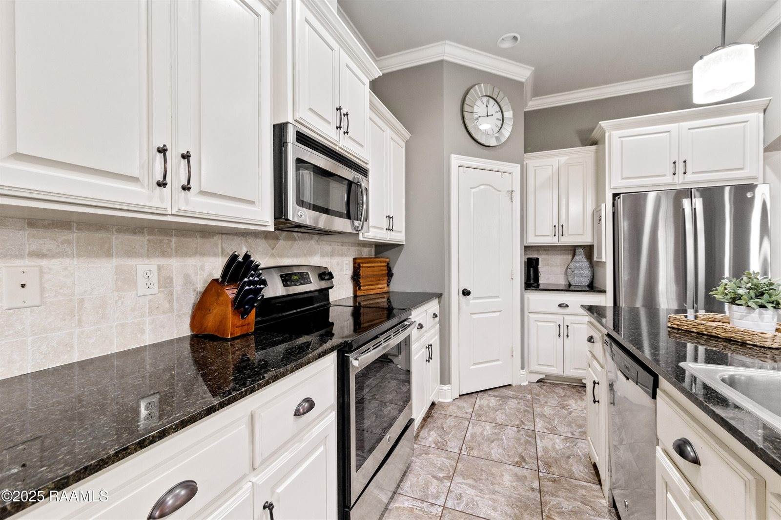 220 Oak Path Drive, Carencro, LA 70520