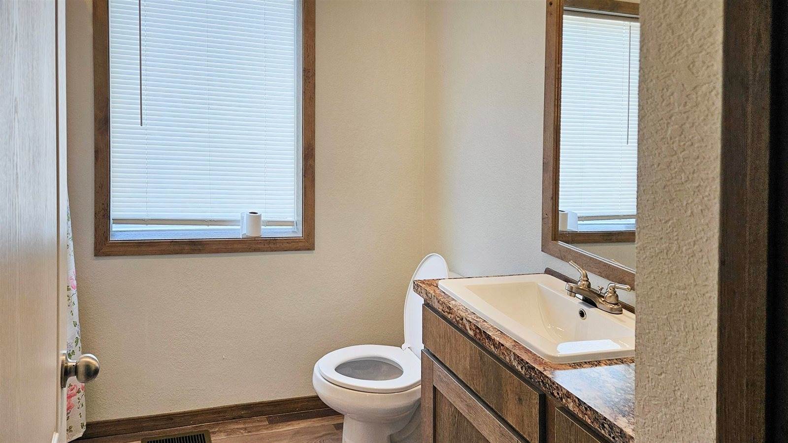 S4048 Old 33, Baraboo, WI 53913