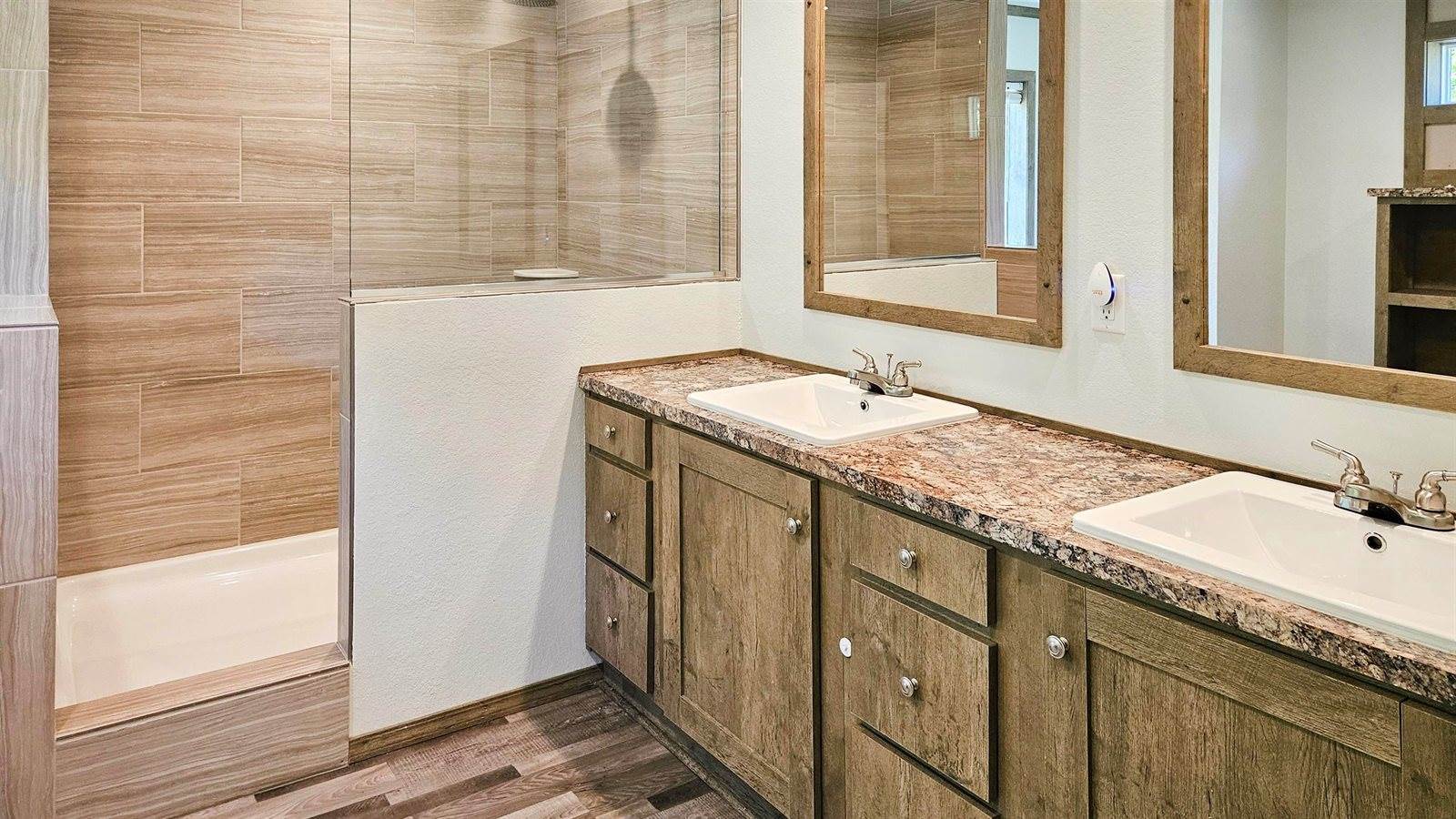 S4048 Old 33, Baraboo, WI 53913