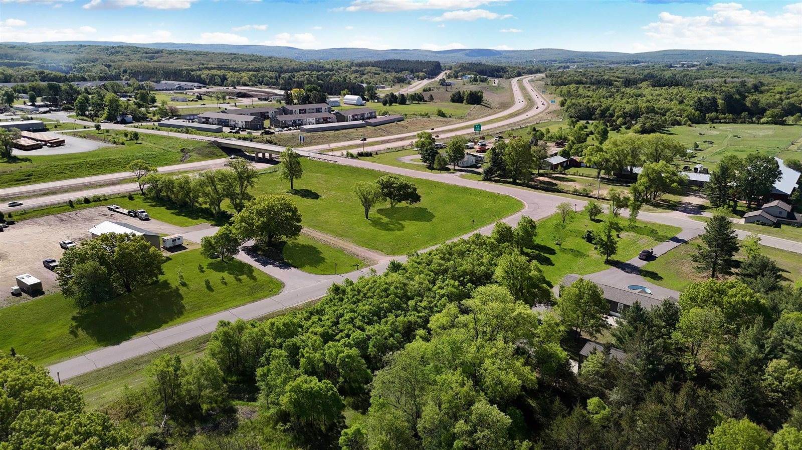 S4048 Old 33, Baraboo, WI 53913