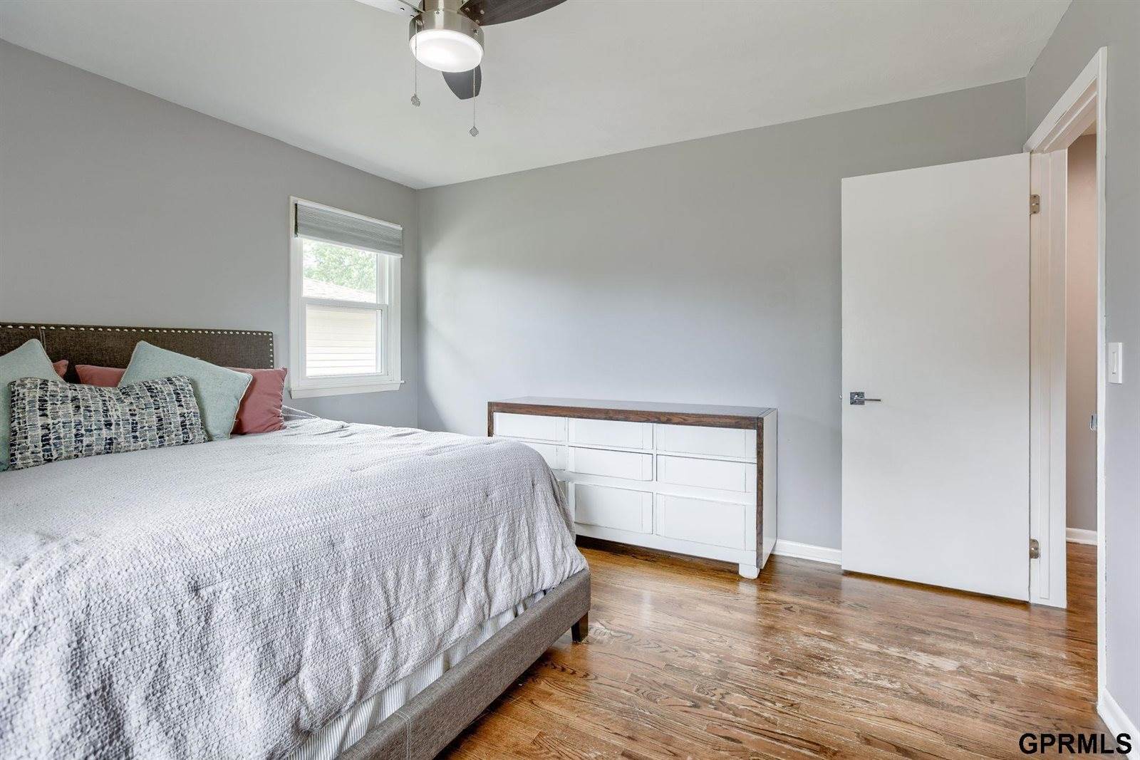 12218 Sandra Circle, Omaha, NE 68137