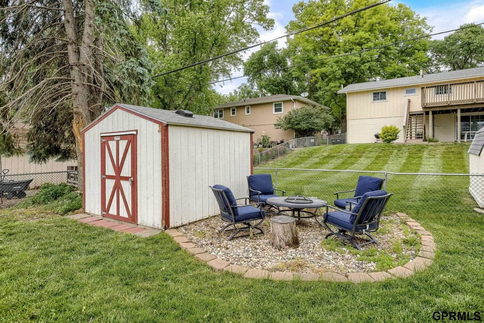 12218 Sandra Circle, Omaha, NE 68137