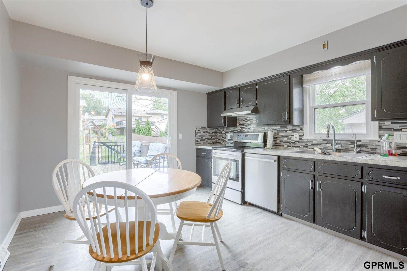 12218 Sandra Circle, Omaha, NE 68137