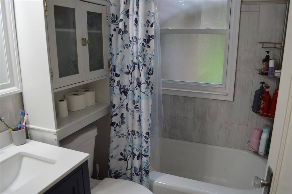 3520 Wismer Road, Breckenridge Hills, MO 63074