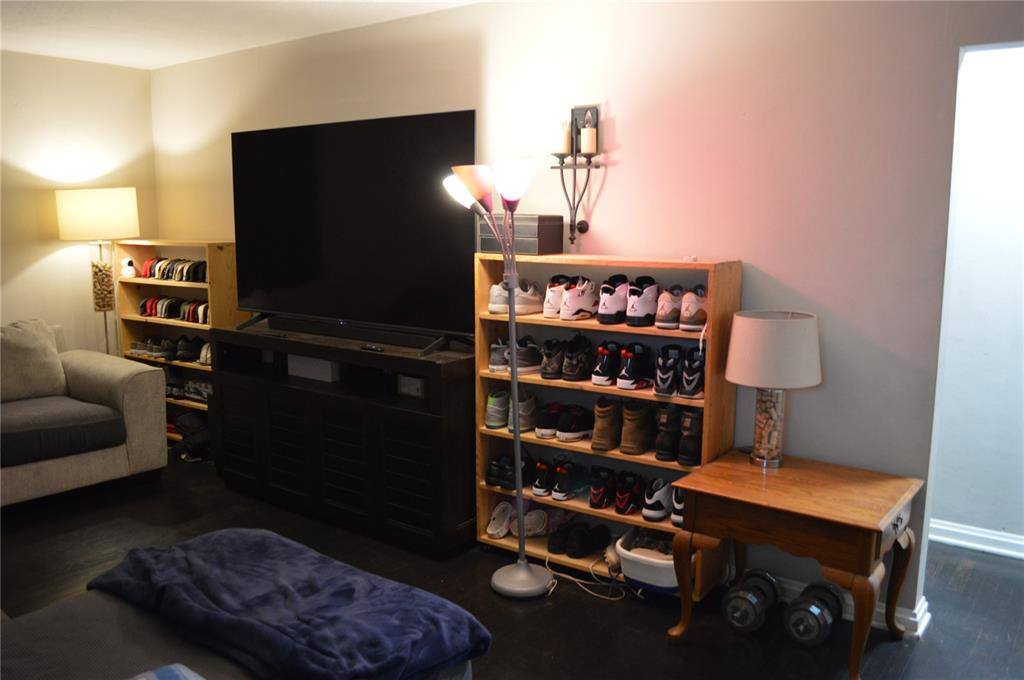 3520 Wismer Road, Breckenridge Hills, MO 63074