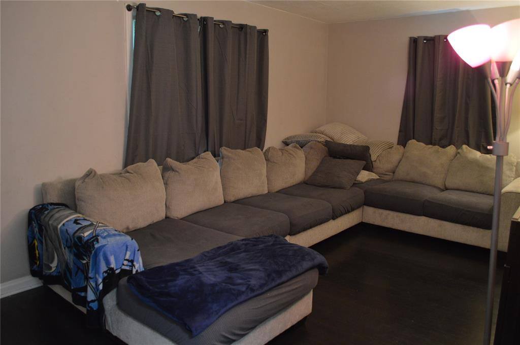 3520 Wismer Road, Breckenridge Hills, MO 63074