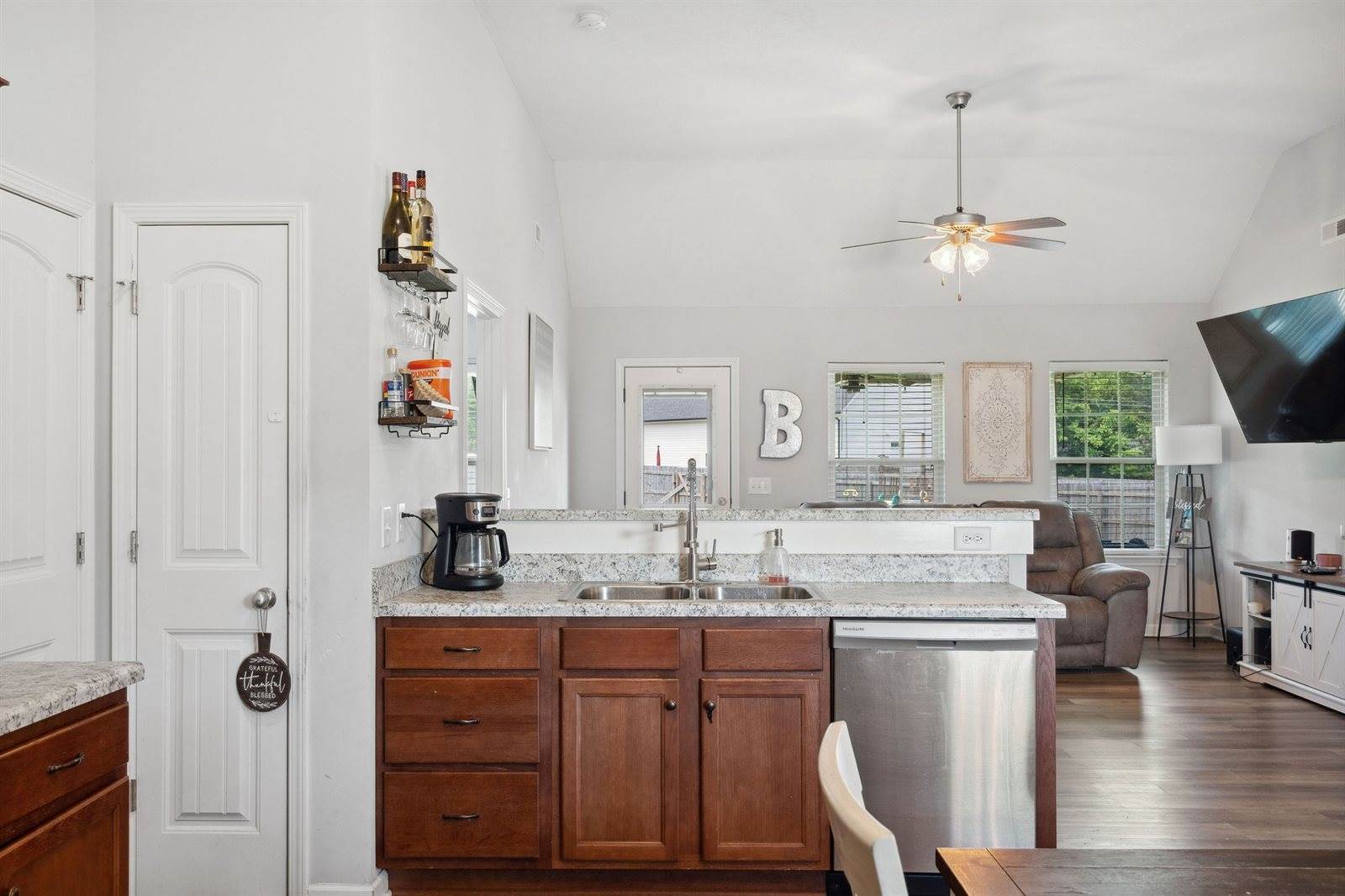 107 Grace Ct, Manchester, TN 37355