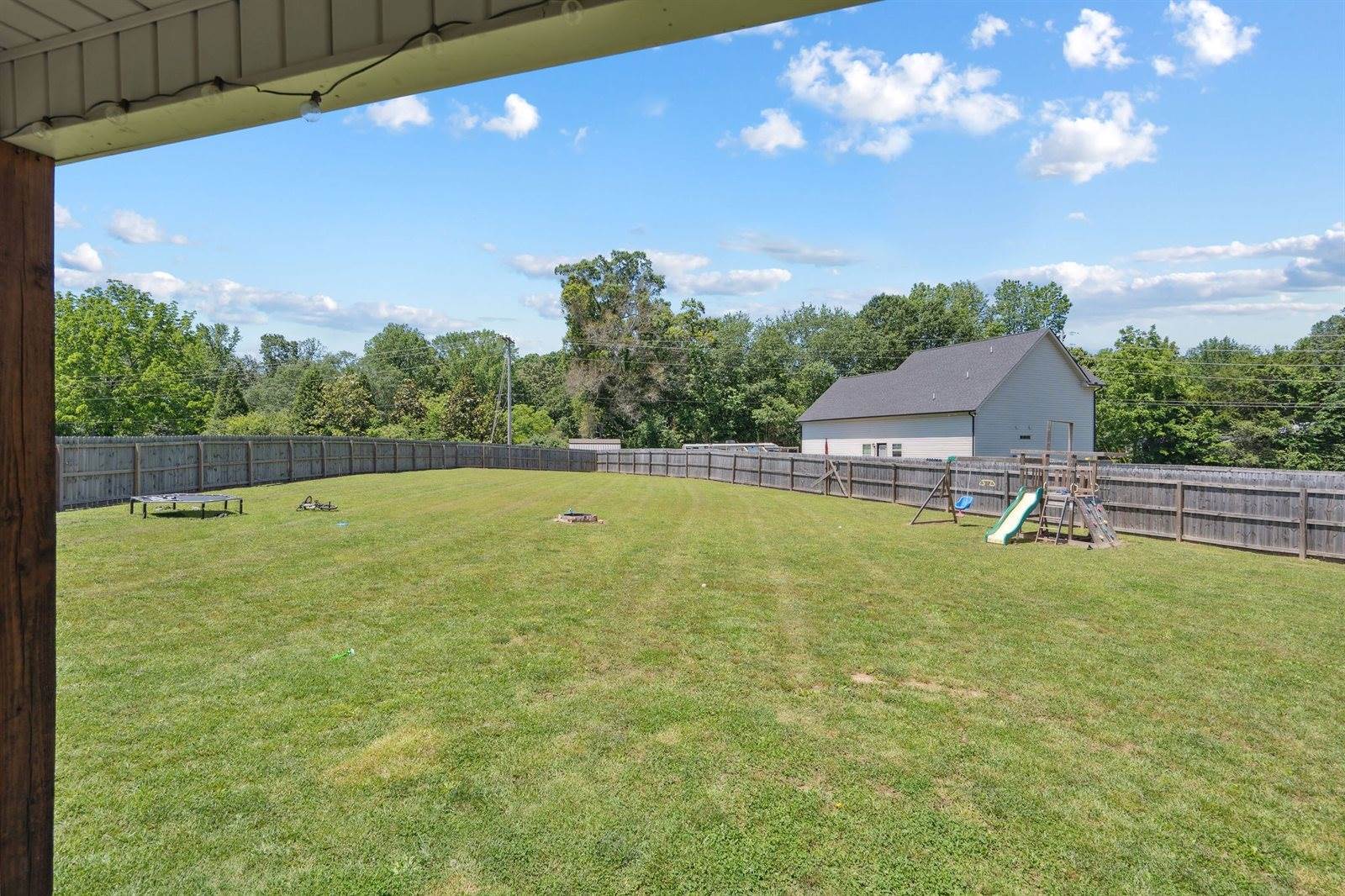 107 Grace Ct, Manchester, TN 37355