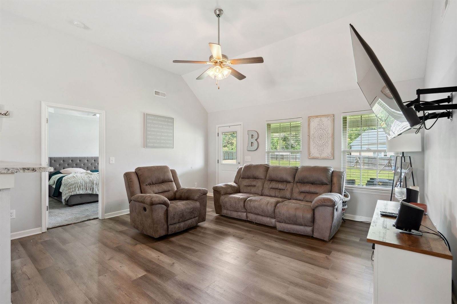 107 Grace Ct, Manchester, TN 37355