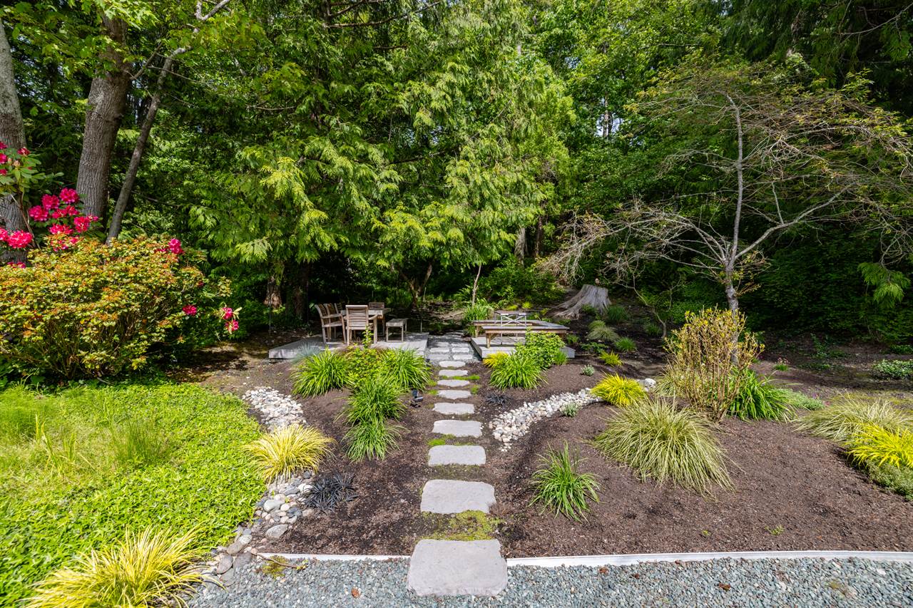 17238 Maple Lane, La Conner, WA 98257