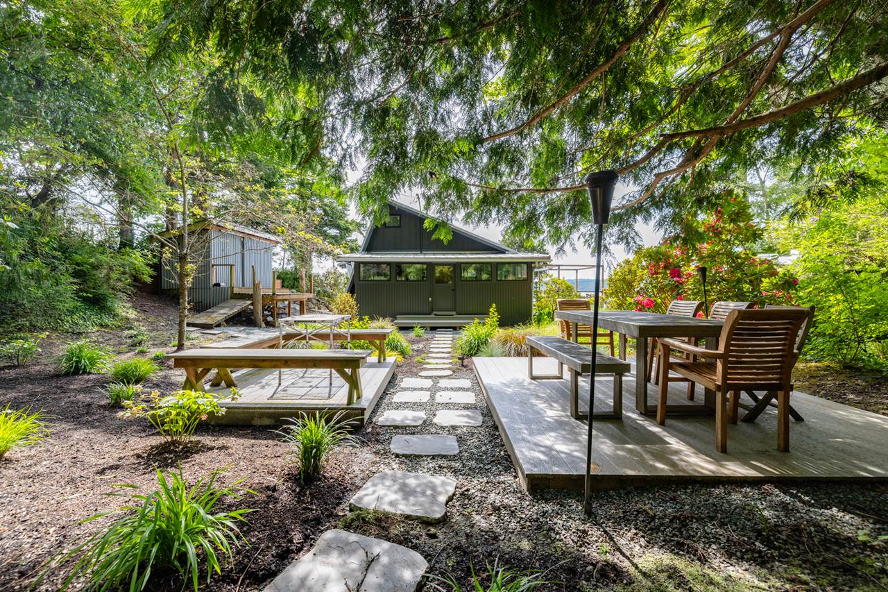 17238 Maple Lane, La Conner, WA 98257