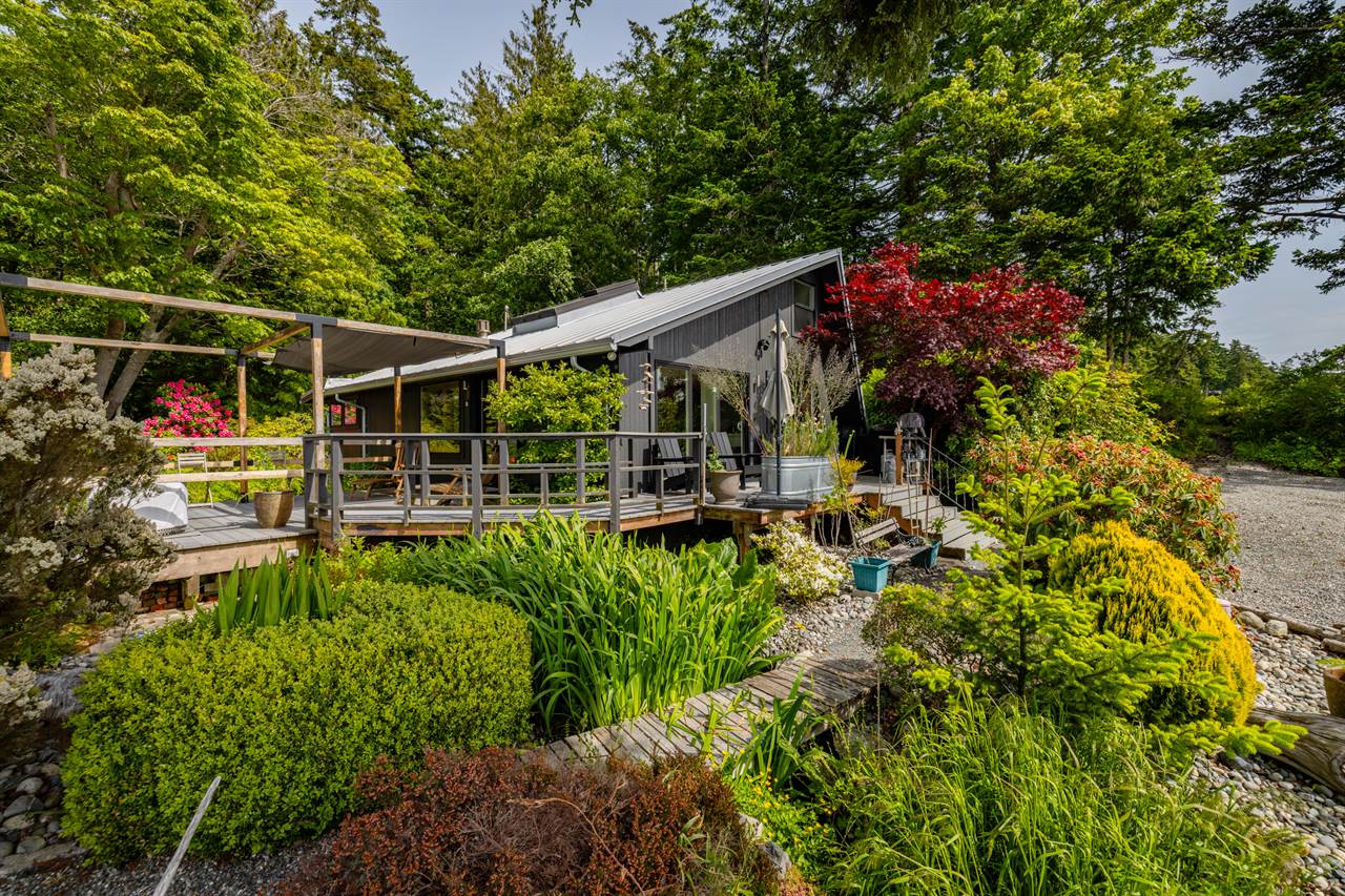 17238 Maple Lane, La Conner, WA 98257