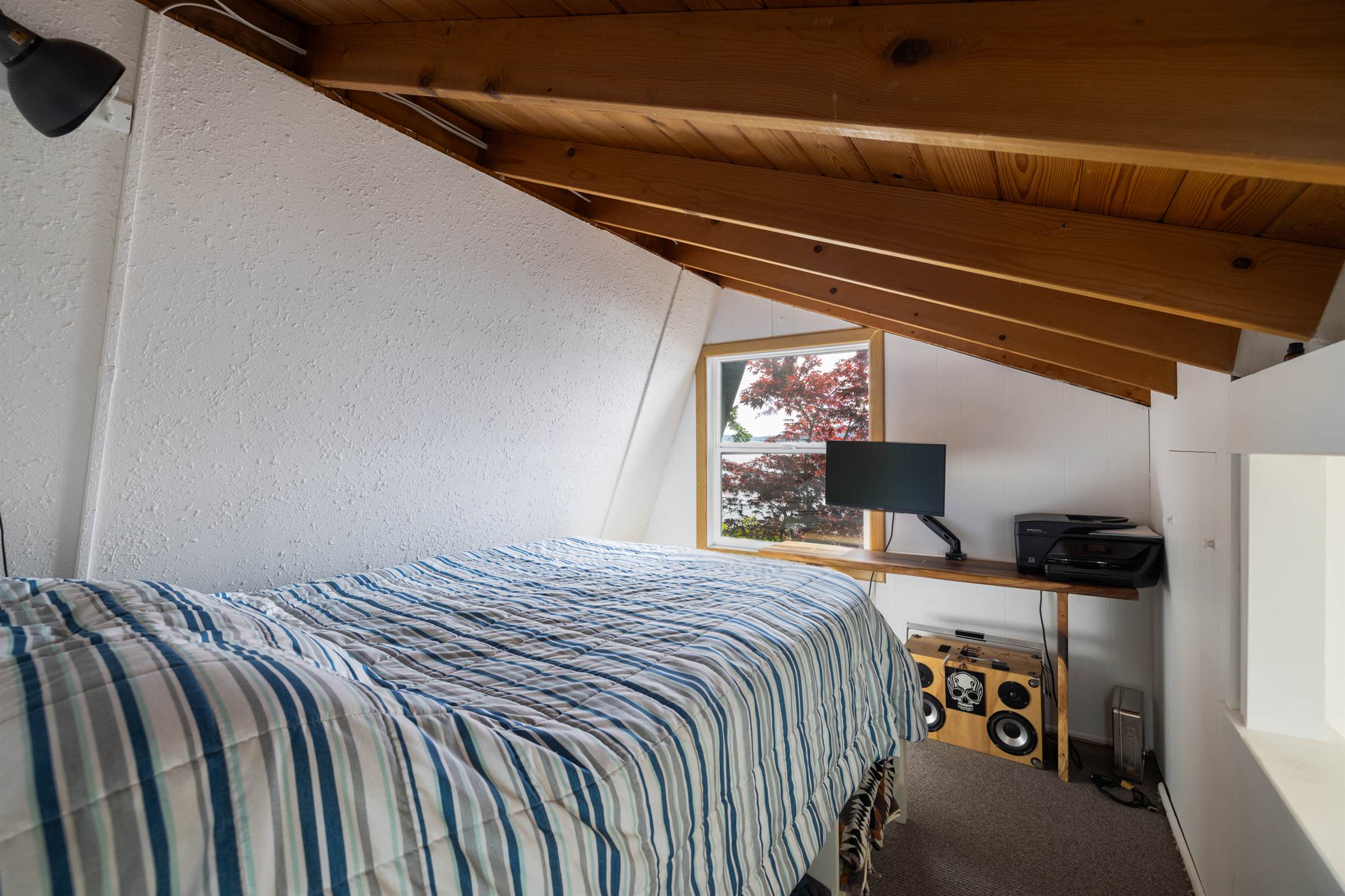 17238 Maple Lane, La Conner, WA 98257