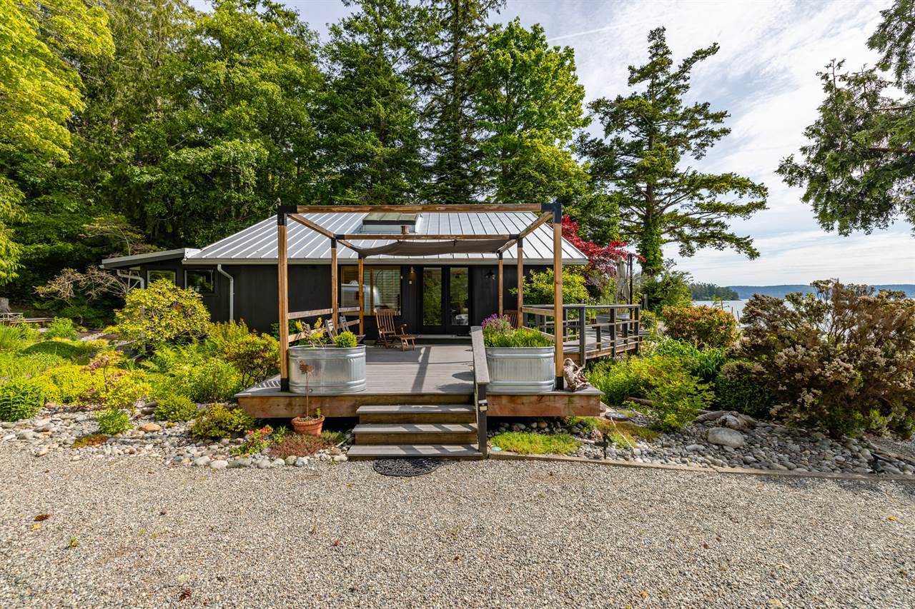 17238 Maple Lane, La Conner, WA 98257