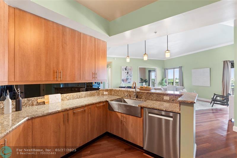 2617 NE 14th Ave, Wilton Manors, FL 33334