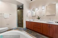 2617 NE 14th Ave, Wilton Manors, FL 33334