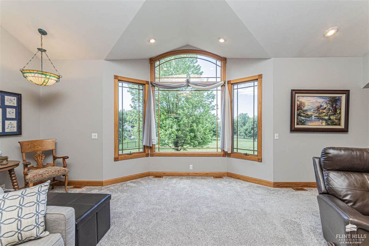 923 T Avenue, Council Grove, KS 66846