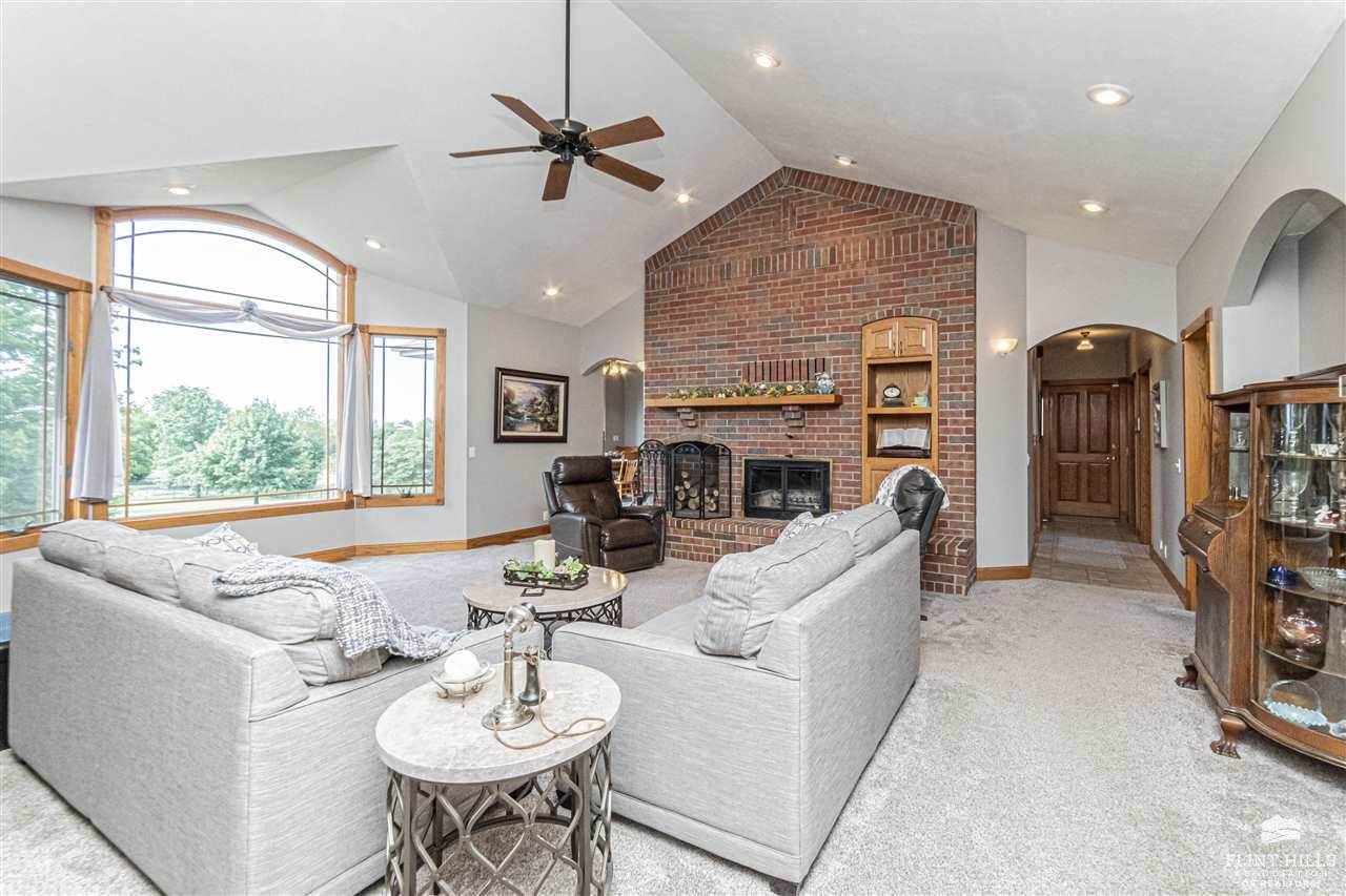 923 T Avenue, Council Grove, KS 66846