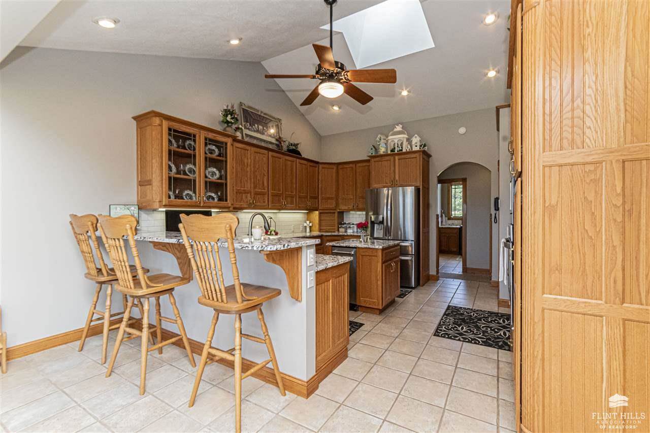 923 T Avenue, Council Grove, KS 66846