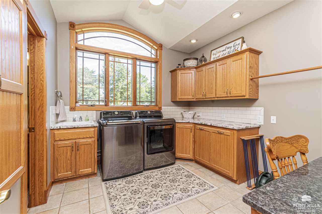 923 T Avenue, Council Grove, KS 66846