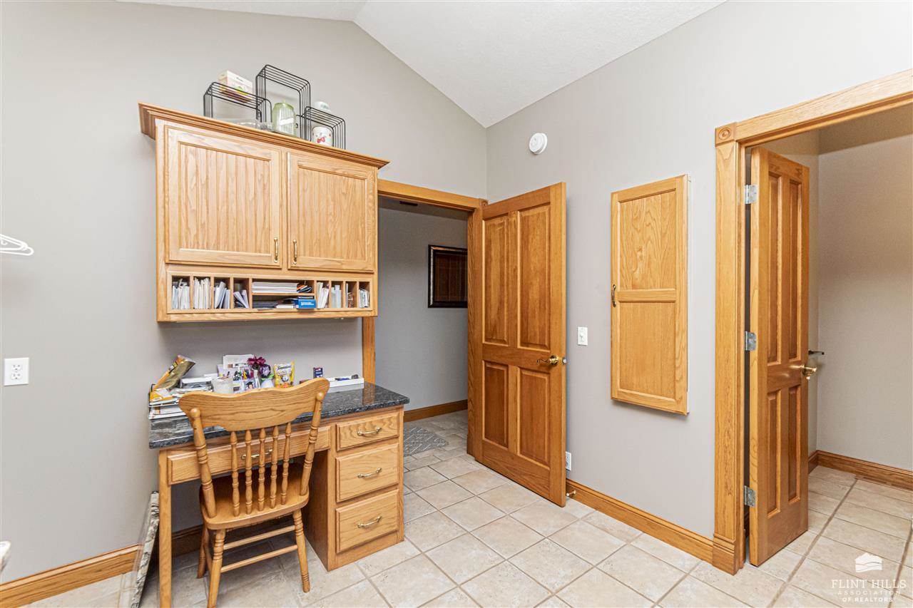 923 T Avenue, Council Grove, KS 66846