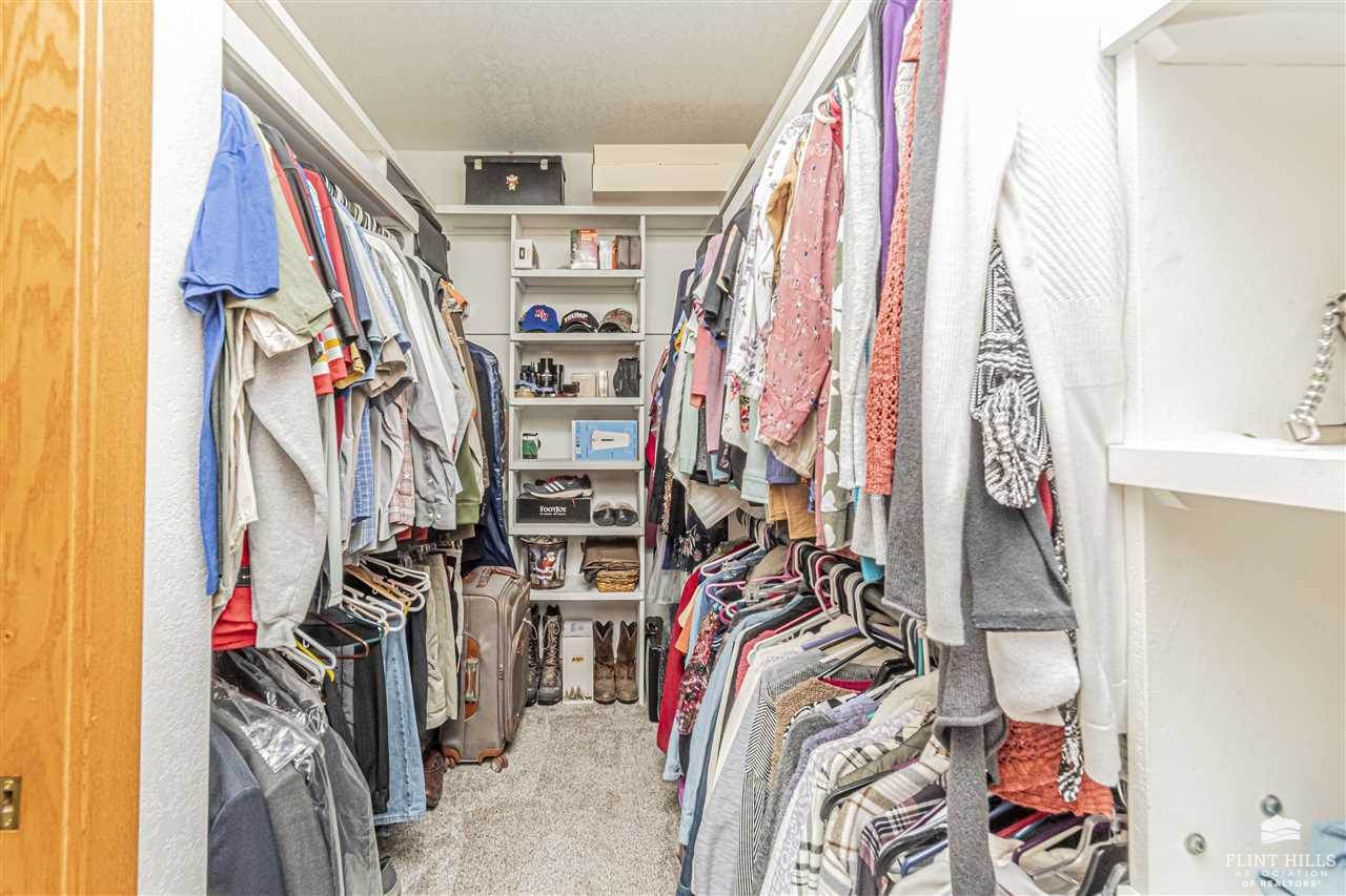 923 T Avenue, Council Grove, KS 66846