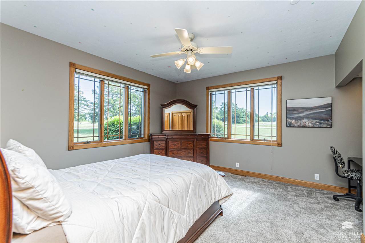 923 T Avenue, Council Grove, KS 66846