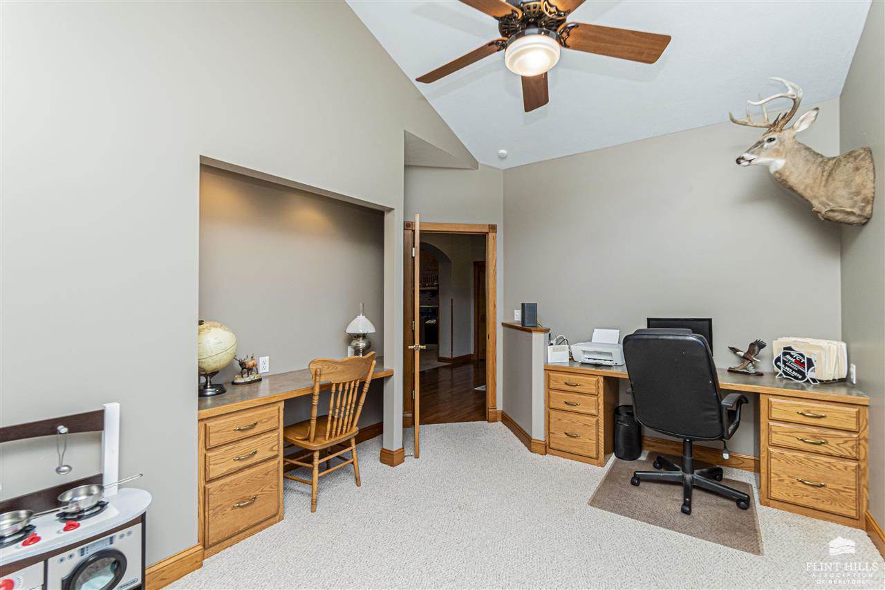 923 T Avenue, Council Grove, KS 66846