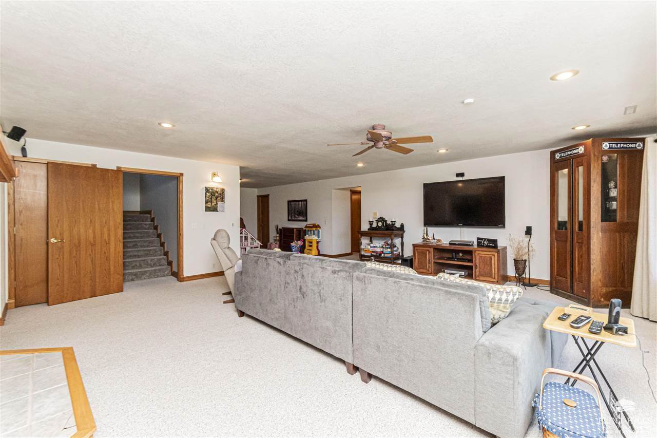 923 T Avenue, Council Grove, KS 66846