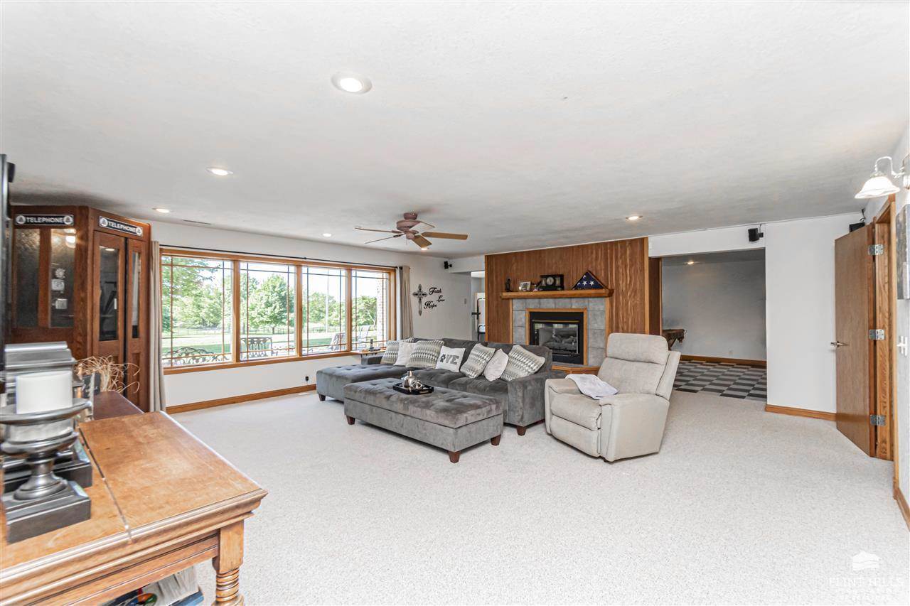 923 T Avenue, Council Grove, KS 66846