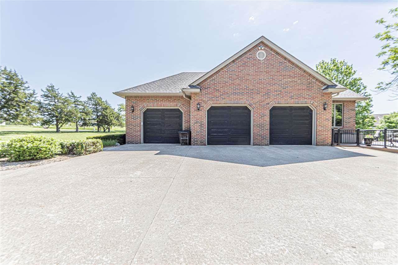 923 T Avenue, Council Grove, KS 66846