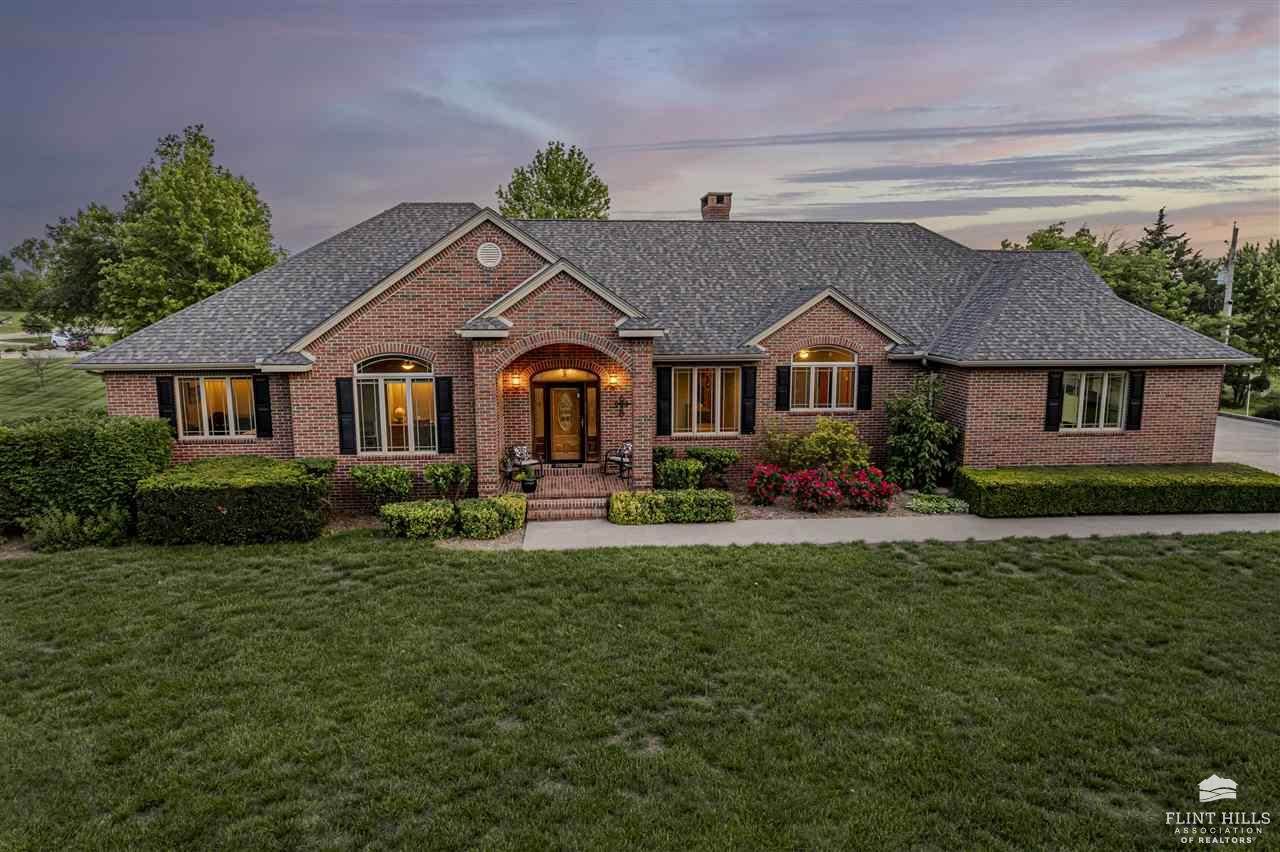 923 T Avenue, Council Grove, KS 66846