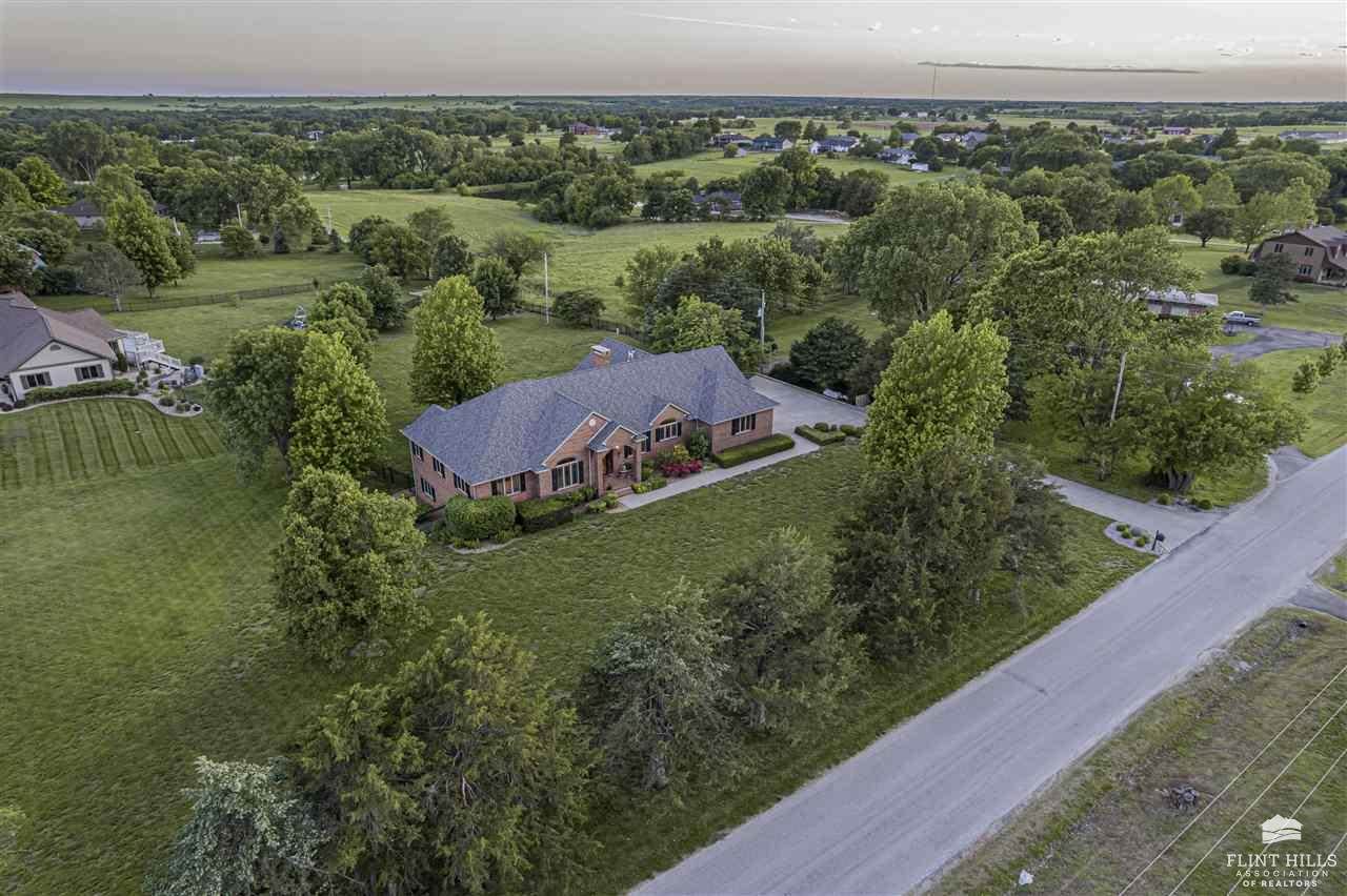 923 T Avenue, Council Grove, KS 66846