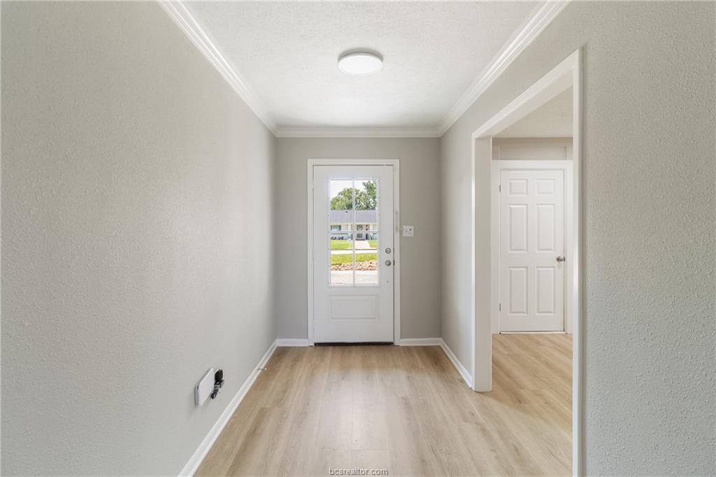 2206 Quail Hollow Drive, Bryan, TX 77802