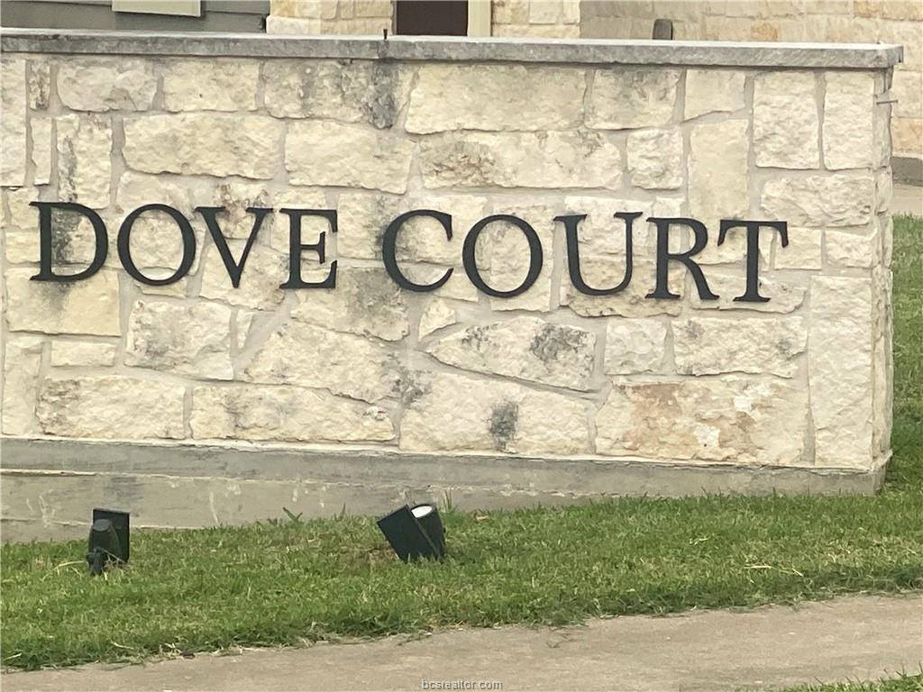 109 Dove Court, Navasota, TX 77868