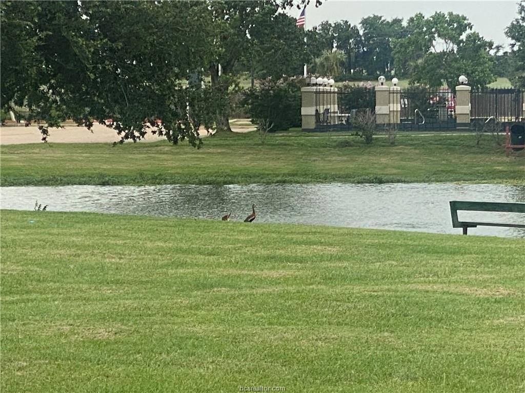 109 Dove Court, Navasota, TX 77868